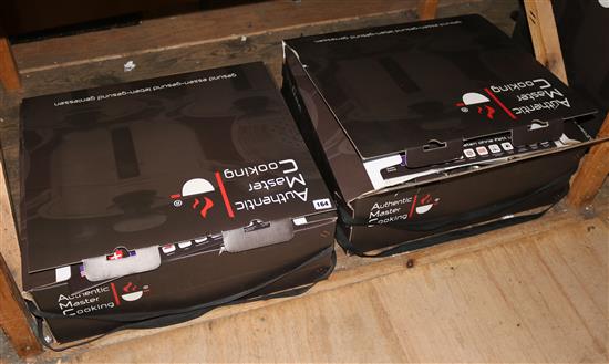 4 sets of cook pans